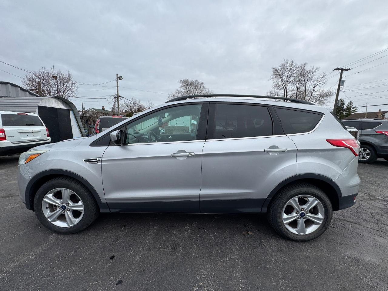 2015 Ford Escape FWD SE | CERTIFIED | NO ACCIDENTS - Photo #8