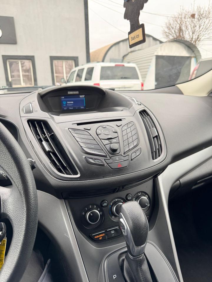 2015 Ford Escape FWD SE | CERTIFIED | NO ACCIDENTS - Photo #11