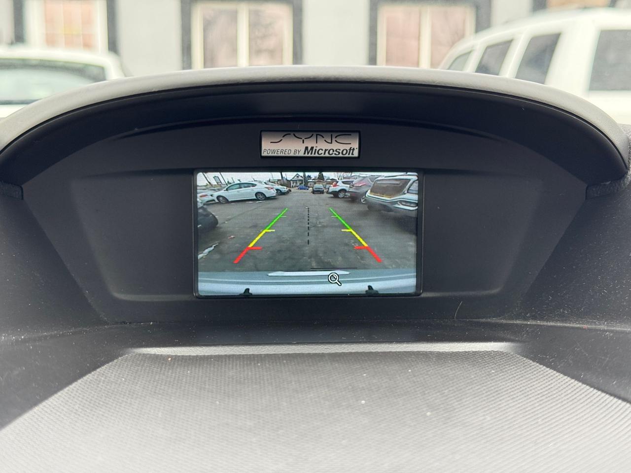 2015 Ford Escape FWD SE | CERTIFIED | NO ACCIDENTS - Photo #12