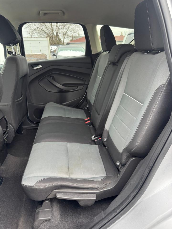 2015 Ford Escape FWD SE | CERTIFIED | NO ACCIDENTS - Photo #15