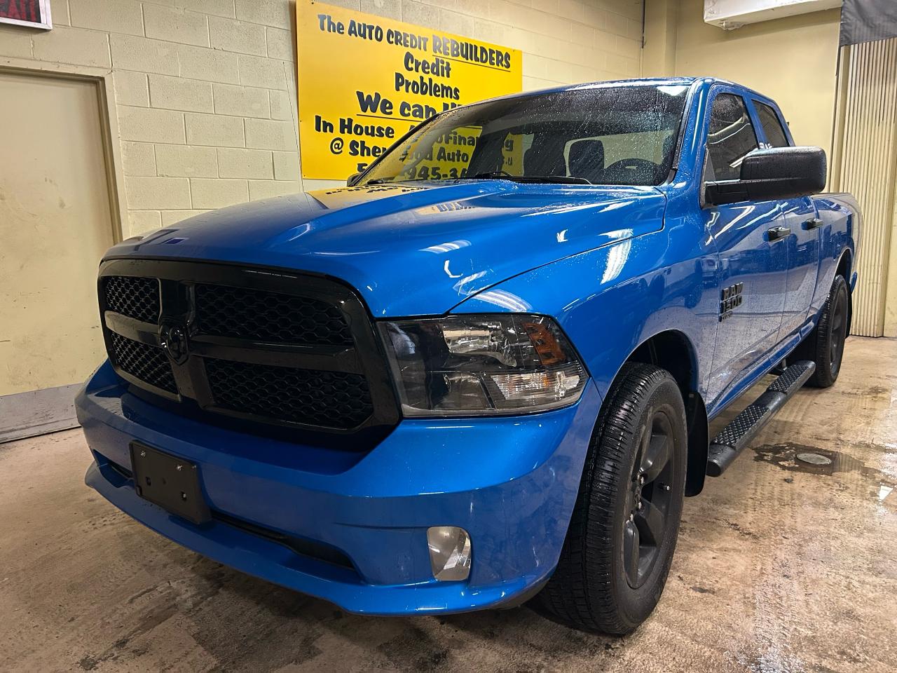 2021 RAM 1500 Classic EXPRESS Photo2