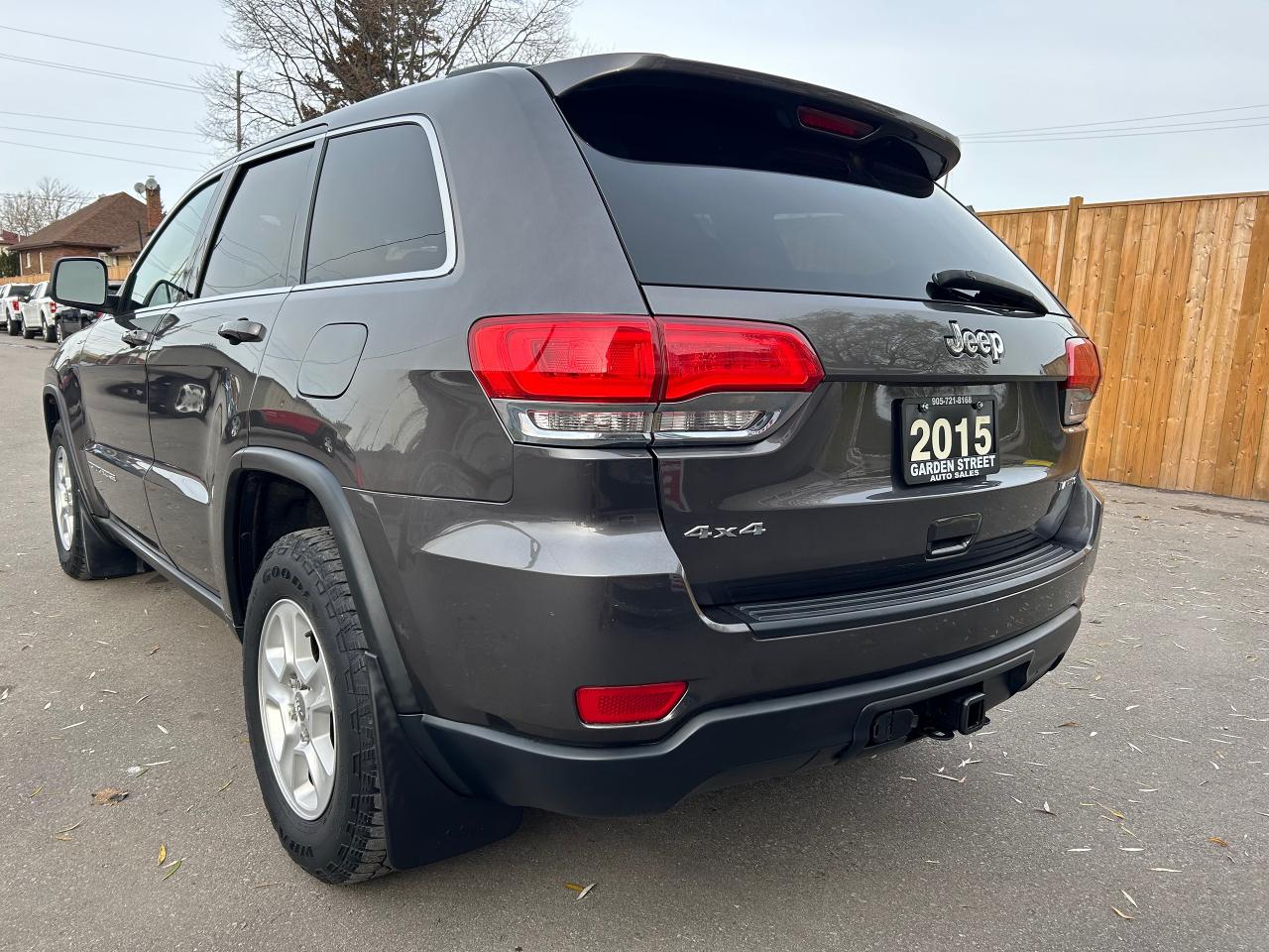 2015 Jeep Grand Cherokee Laredo Photo2