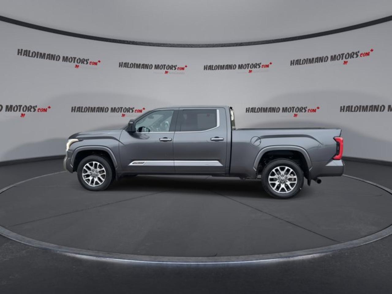 2022 Toyota Tundra Platinum Crew 4x4 Leather Seats | Heated Seats | 360 Camera Photo4