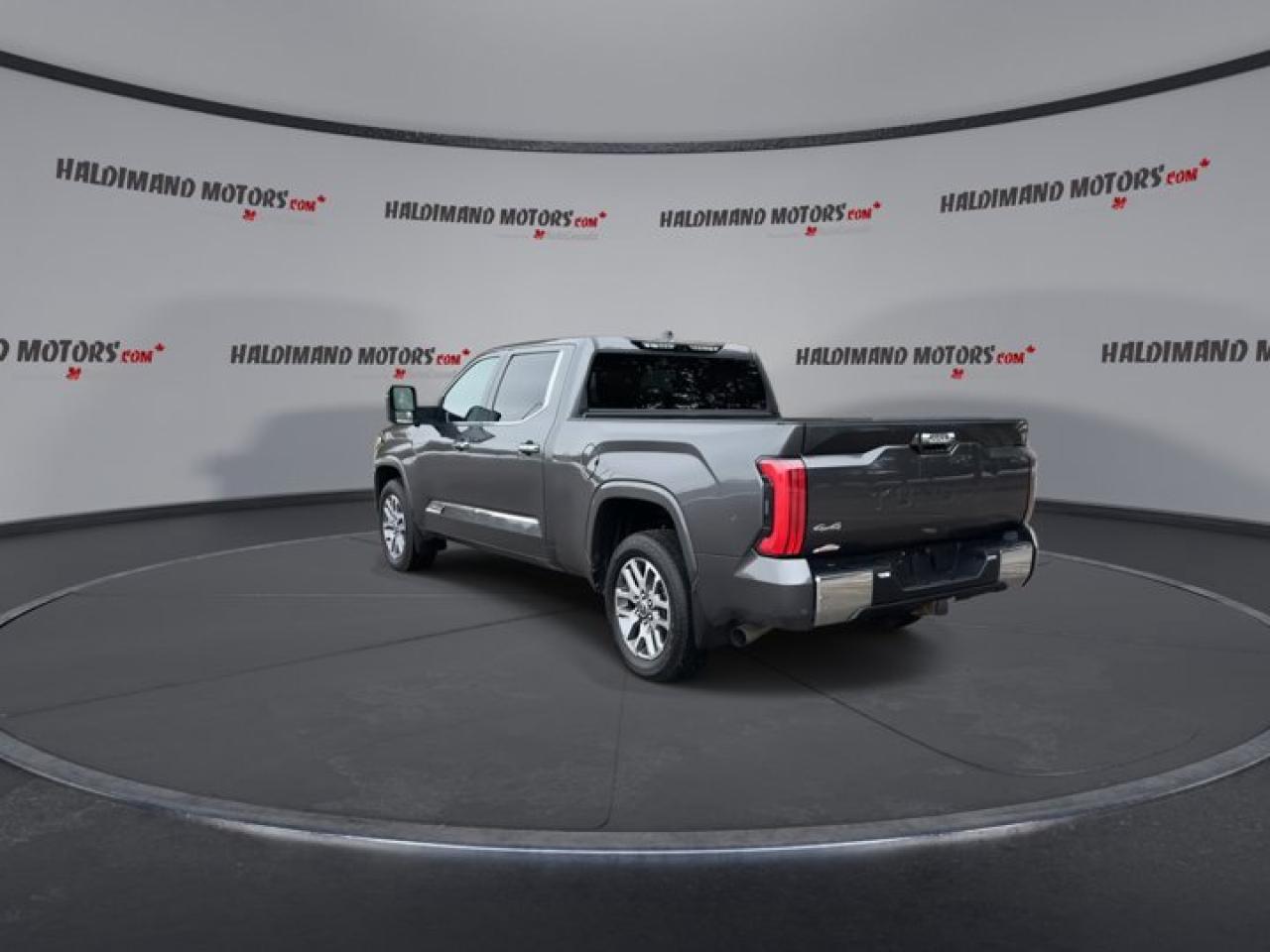 2022 Toyota Tundra Platinum Crew 4x4 Leather Seats | Heated Seats | 360 Camera Photo