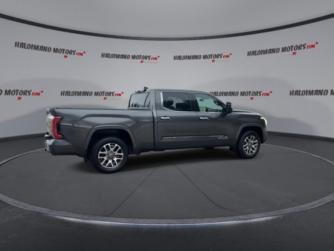 2022 Toyota Tundra Platinum Crew 4x4 Leather Seats | Heated Seats | 360 Camera Photo