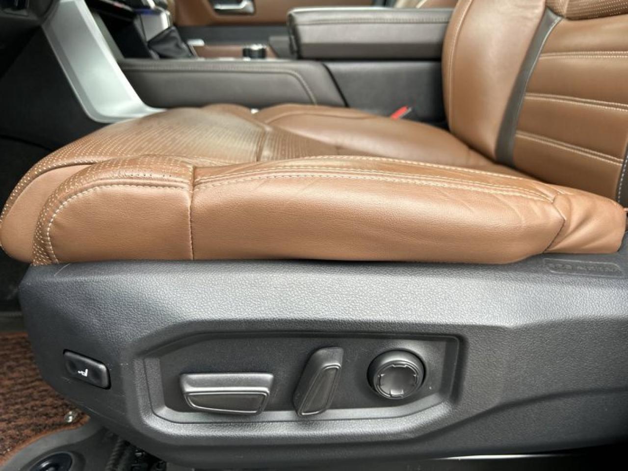 2022 Toyota Tundra Platinum Crew 4x4 Leather Seats | Heated Seats | 360 Camera Photo