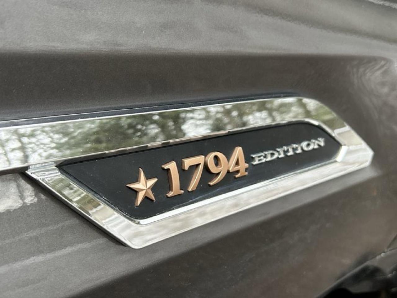 2022 Toyota Tundra Platinum Crew 4x4 Leather Seats | Heated Seats | 360 Camera Photo