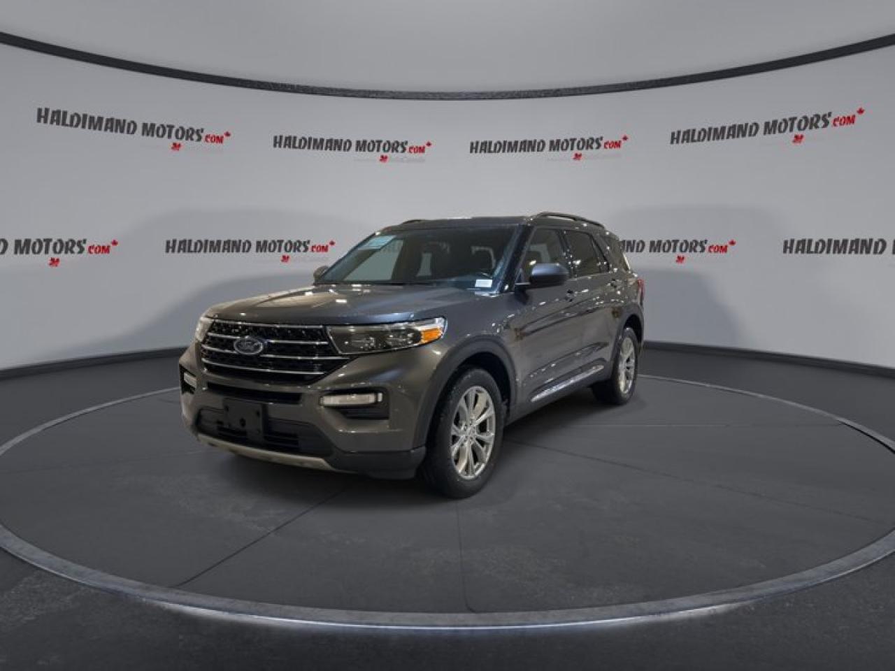2020 Ford Explorer XLT 4WD Leather Seats | Heated Seats | Panoramic Roof Photo2