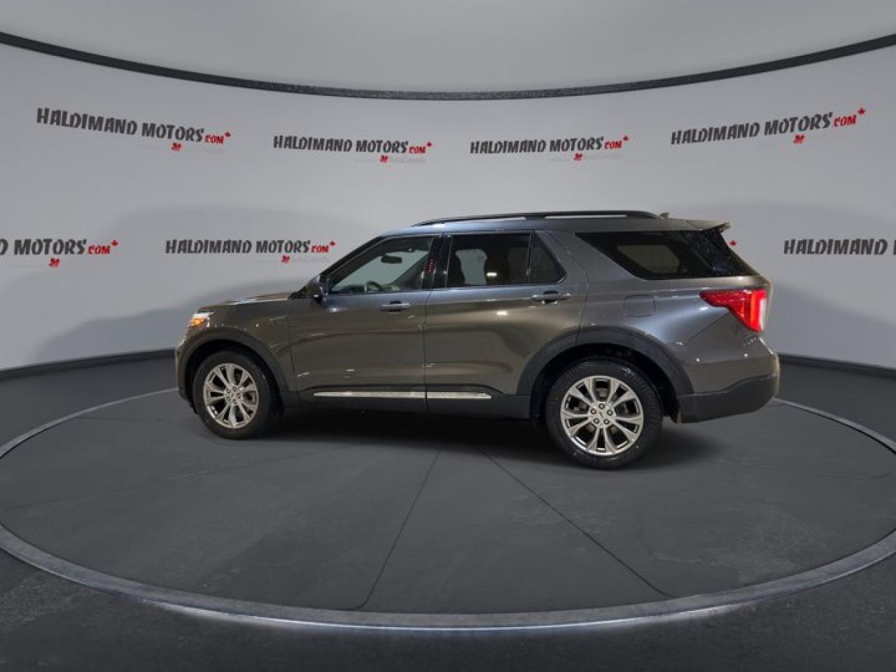 2020 Ford Explorer XLT 4WD Leather Seats | Heated Seats | Panoramic Roof Photo