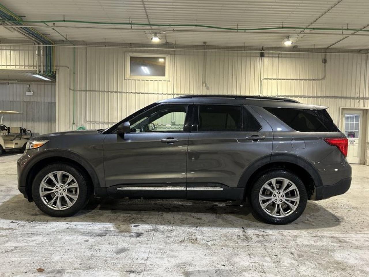 2020 Ford Explorer XLT 4WD Leather Seats | Heated Seats | Panoramic Roof Photo