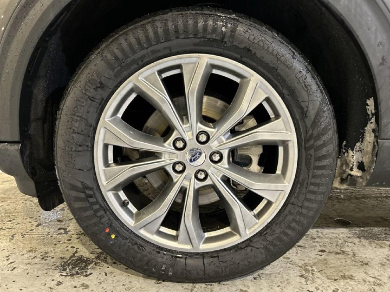 2020 Ford Explorer XLT 4WD Leather Seats | Heated Seats | Panoramic Roof Photo