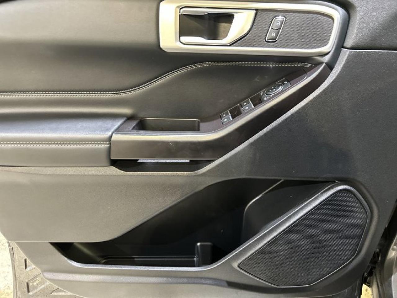 2020 Ford Explorer XLT 4WD Leather Seats | Heated Seats | Panoramic Roof Photo