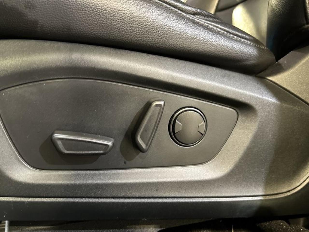 2020 Ford Explorer XLT 4WD Leather Seats | Heated Seats | Panoramic Roof Photo