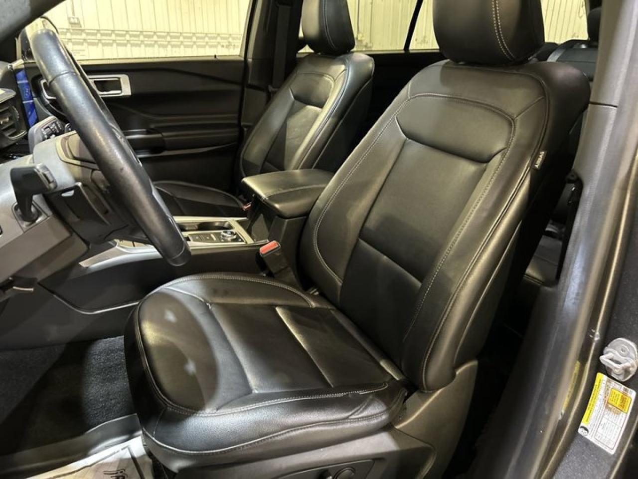 2020 Ford Explorer XLT 4WD Leather Seats | Heated Seats | Panoramic Roof Photo