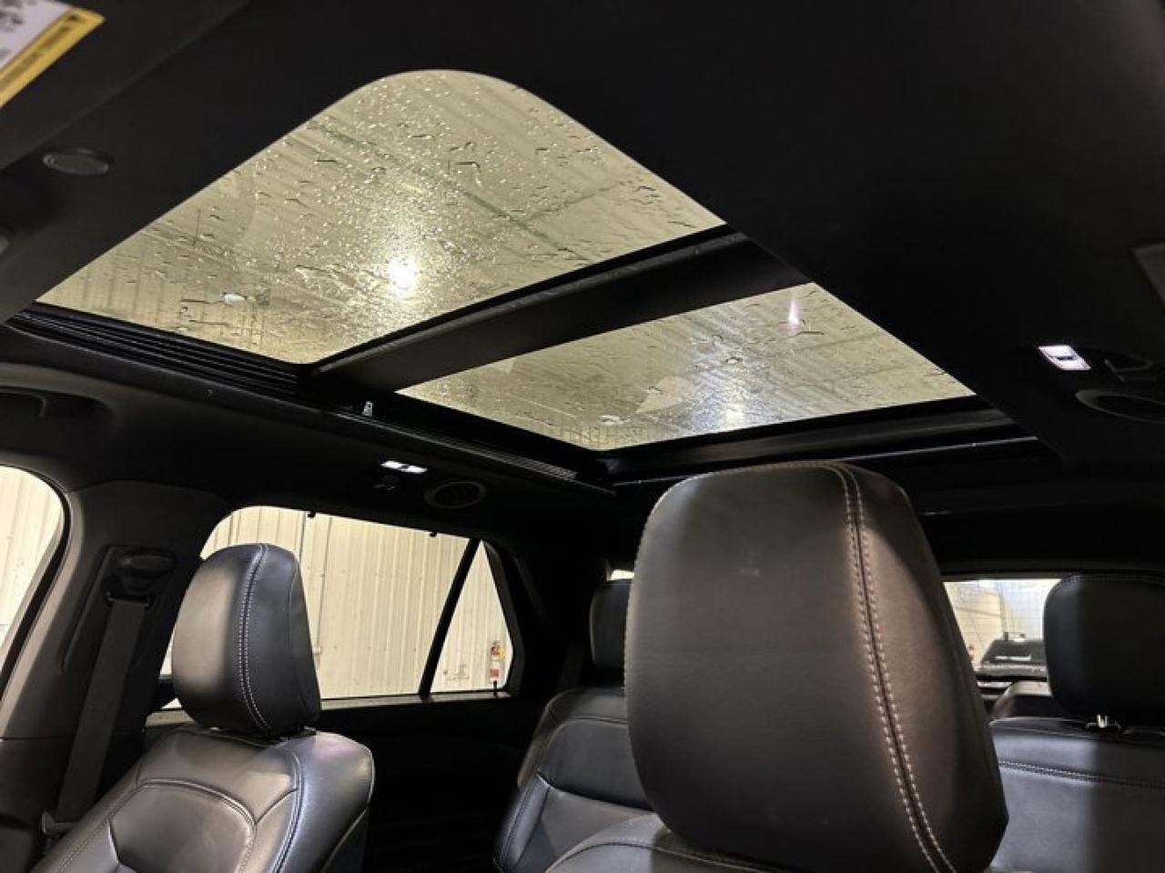 2020 Ford Explorer XLT 4WD Leather Seats | Heated Seats | Panoramic Roof Photo