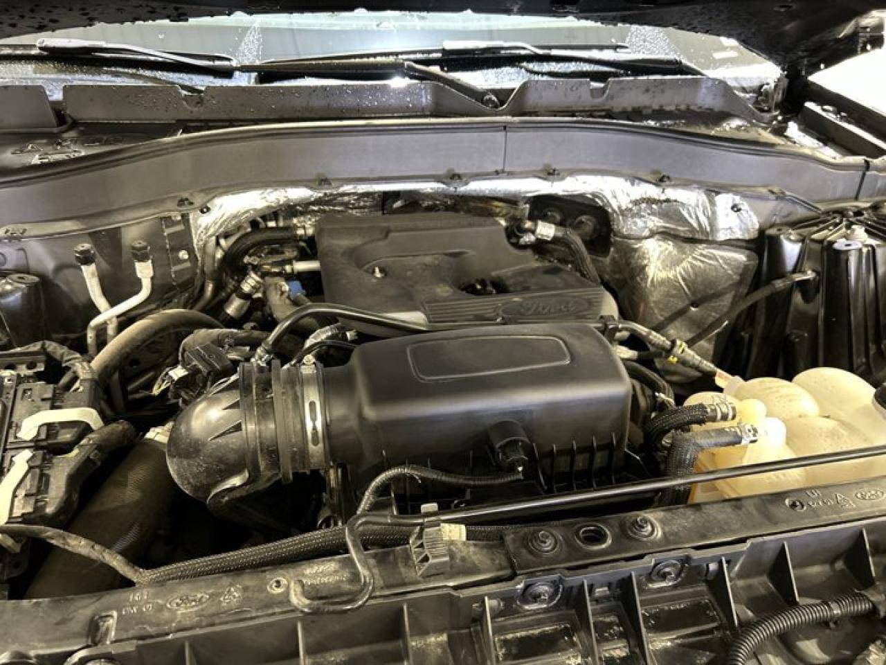 2020 Ford Explorer XLT 4WD Leather Seats | Heated Seats | Panoramic Roof Photo