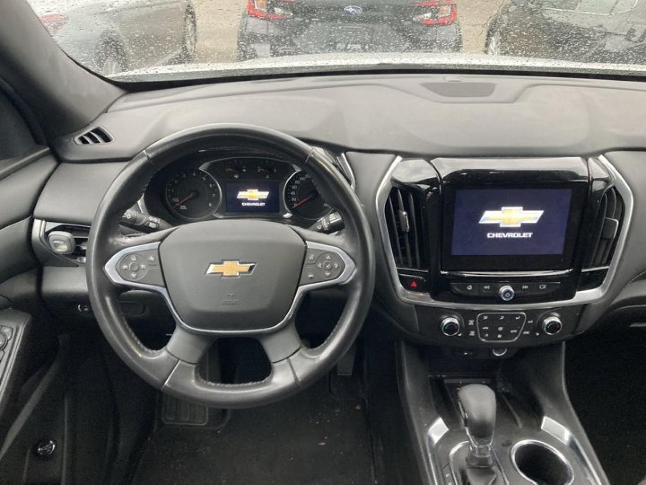 2022 Chevrolet Traverse LT AWD Photo3