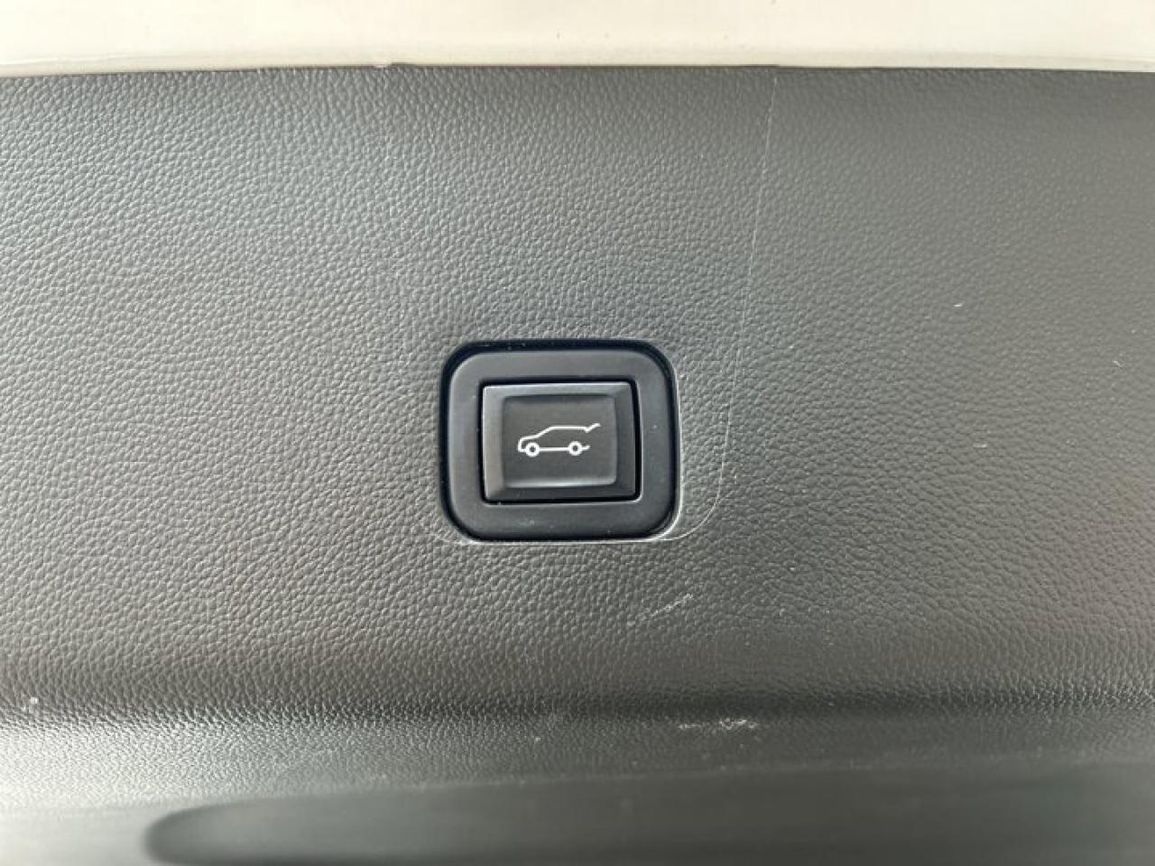 2022 Chevrolet Traverse LT AWD Photo