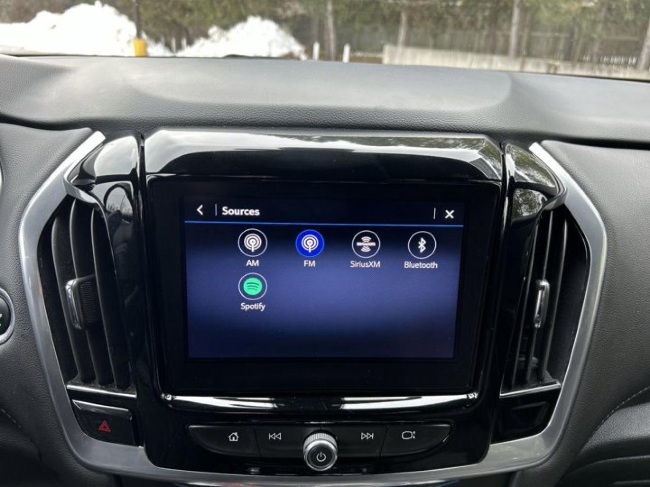 2022 Chevrolet Traverse LT AWD Photo