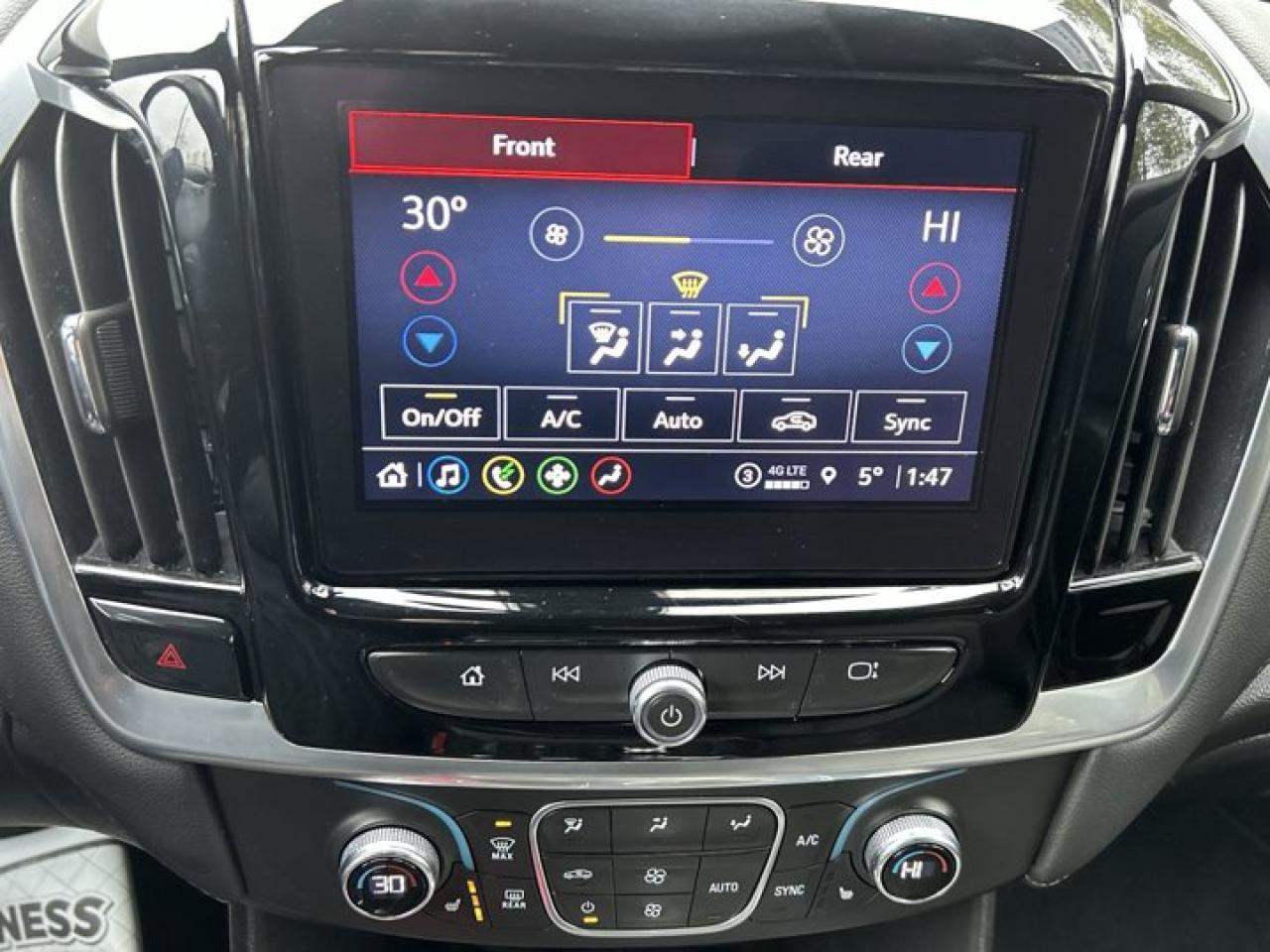 2022 Chevrolet Traverse LT AWD Photo