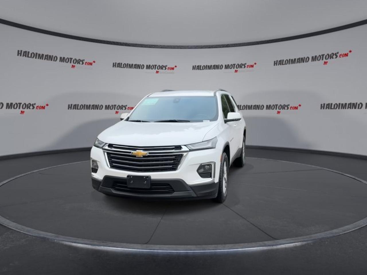 2022 Chevrolet Traverse LT AWD Photo2