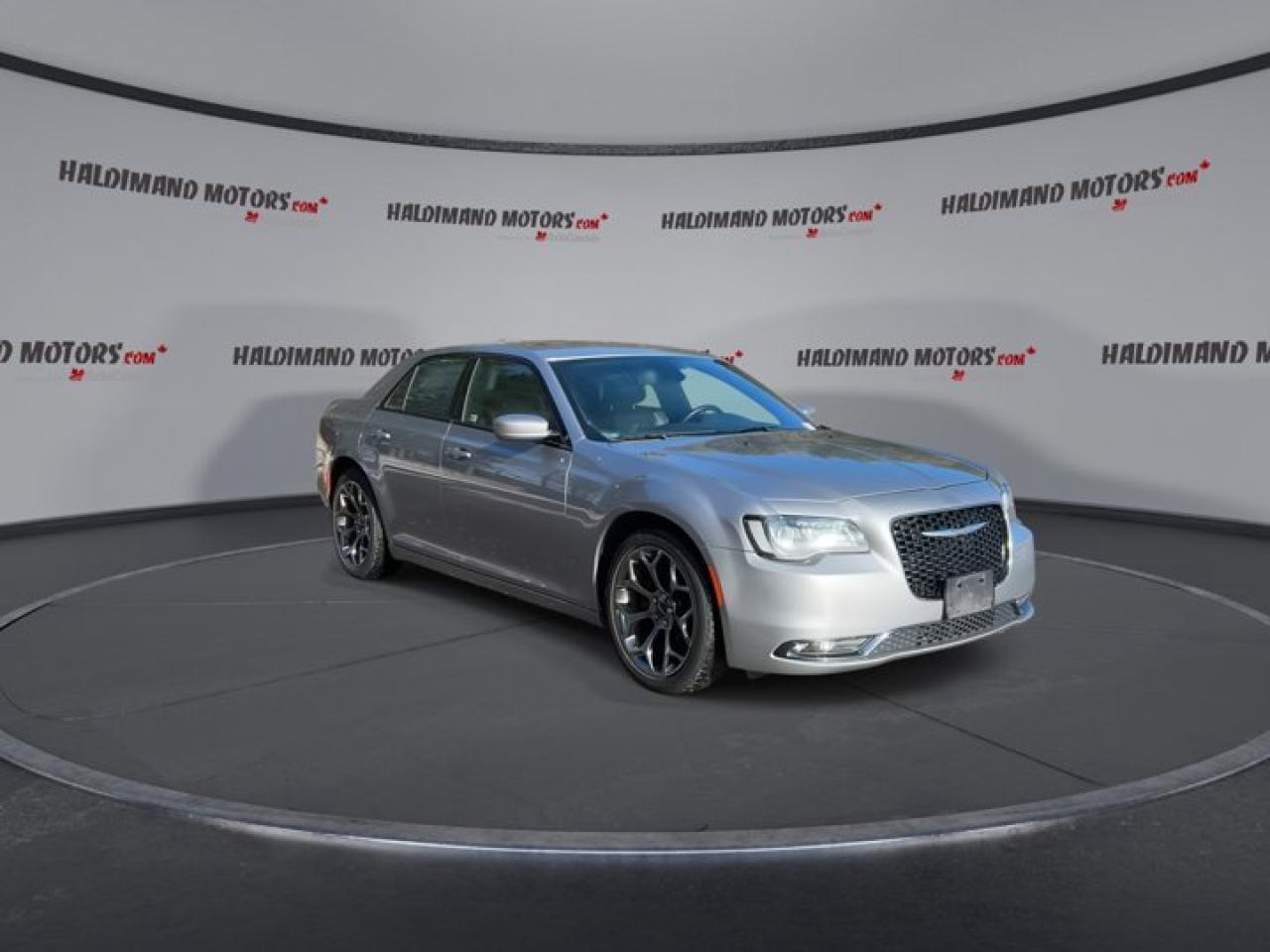 2018 Chrysler 300 S Photo