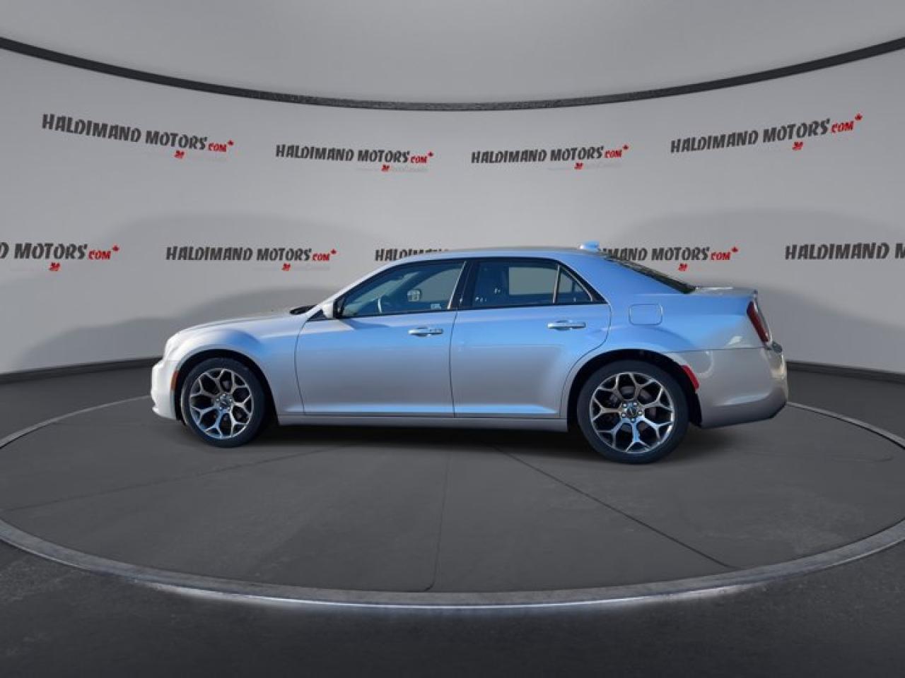 2018 Chrysler 300 S Photo