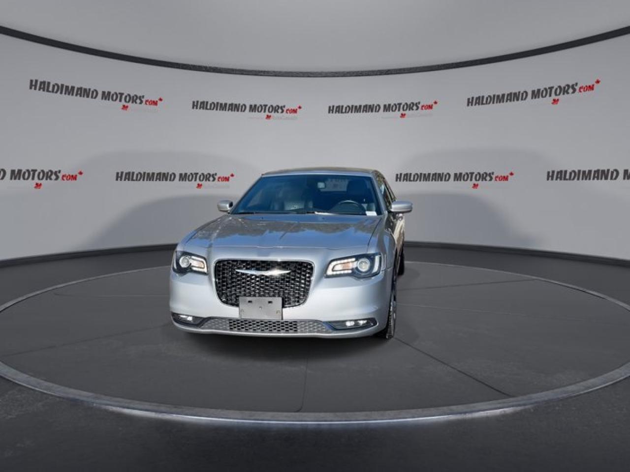 2018 Chrysler 300 S Photo