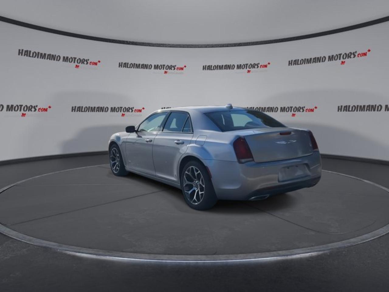 2018 Chrysler 300 S Photo
