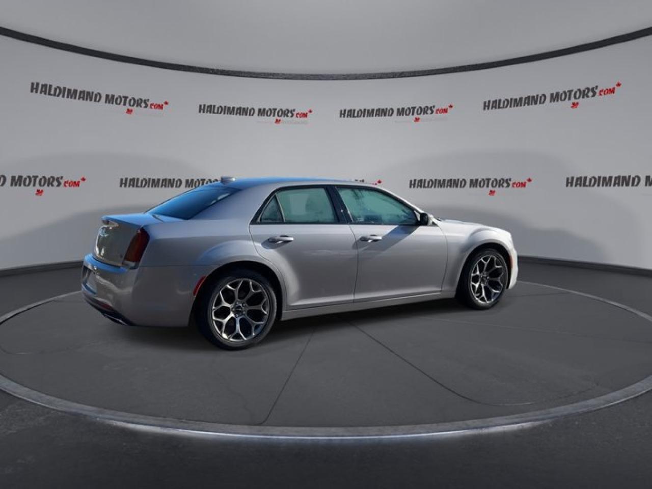 2018 Chrysler 300 S Photo