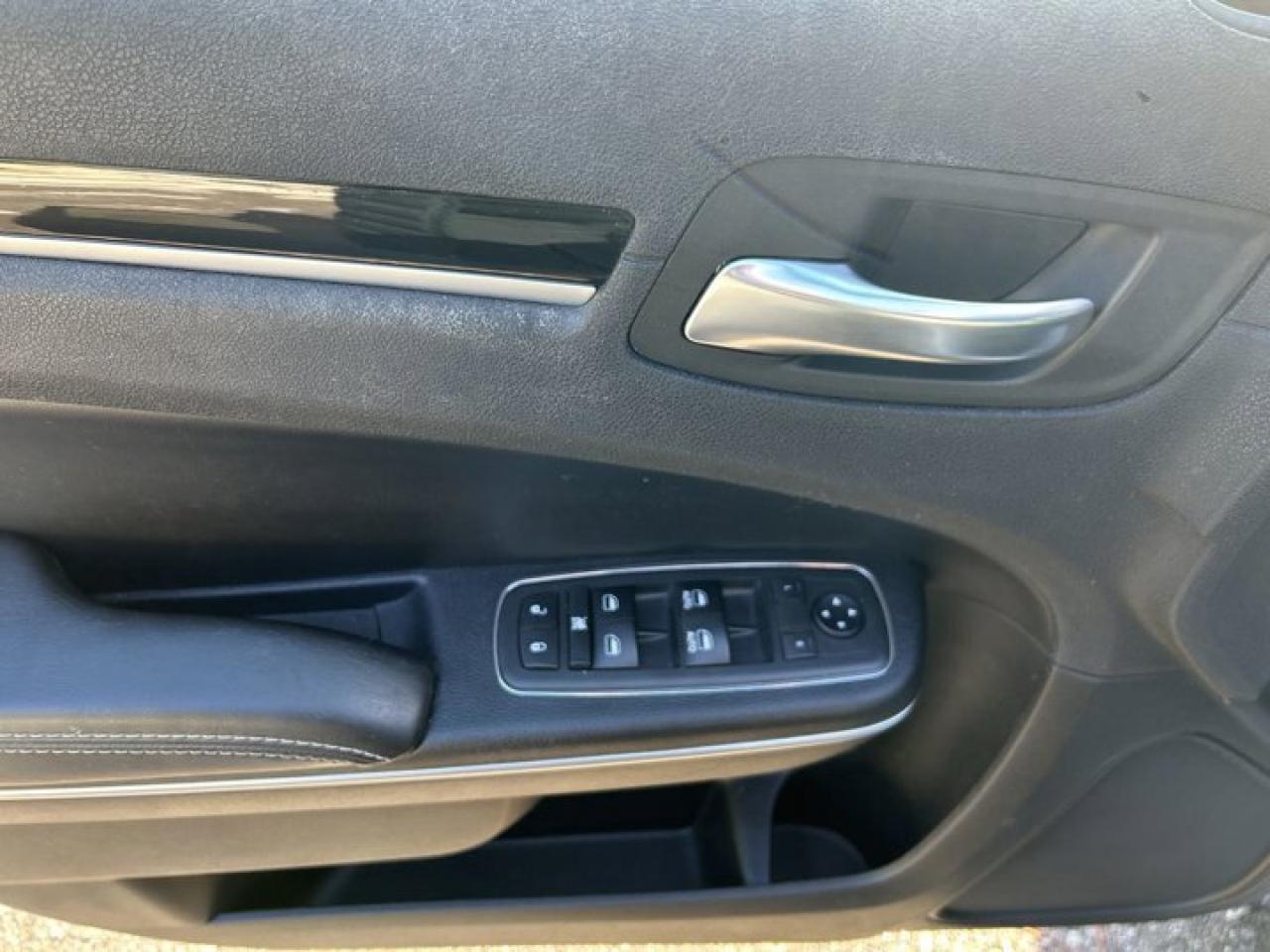 2018 Chrysler 300 S Photo