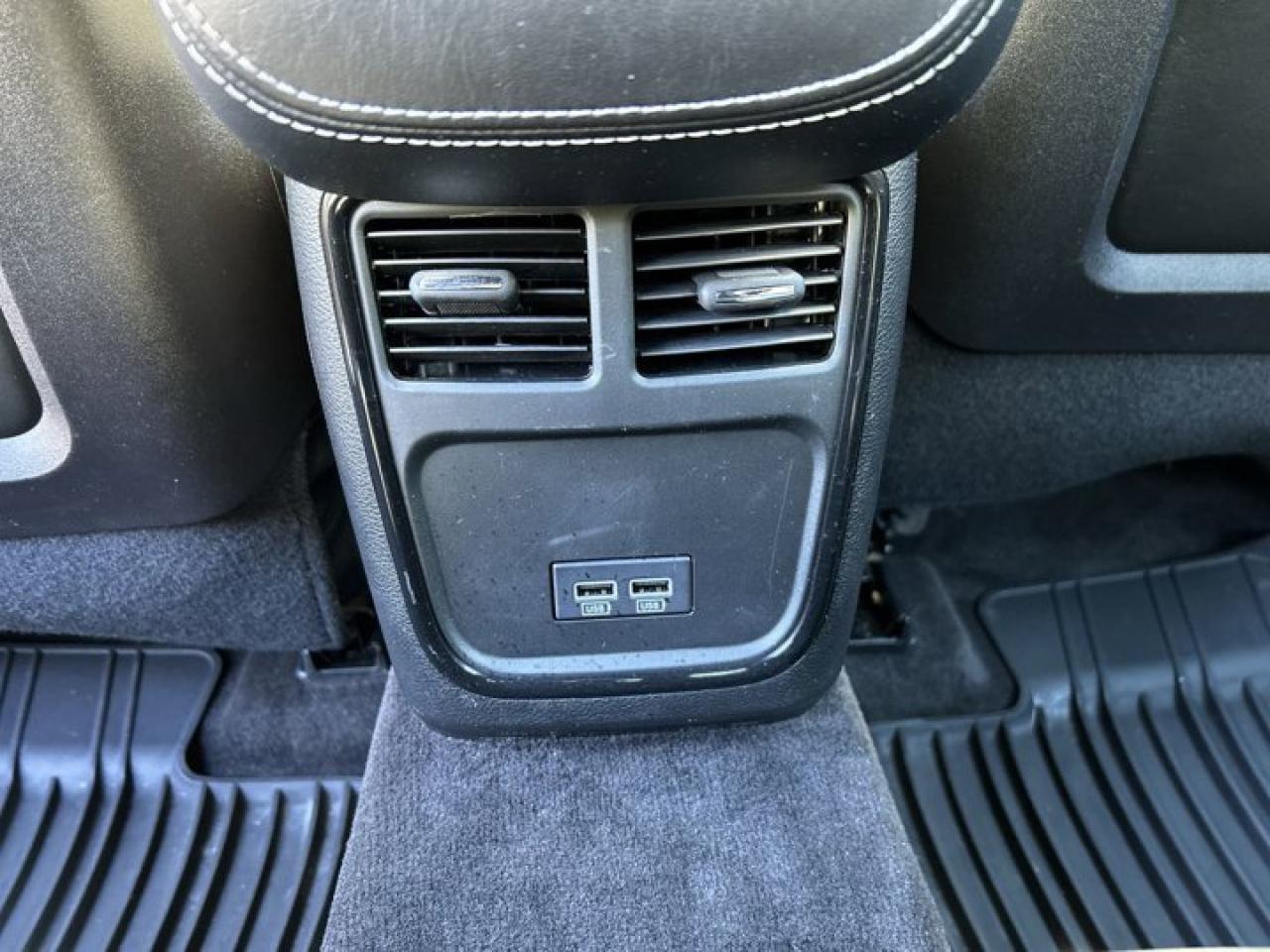 2018 Chrysler 300 S Photo