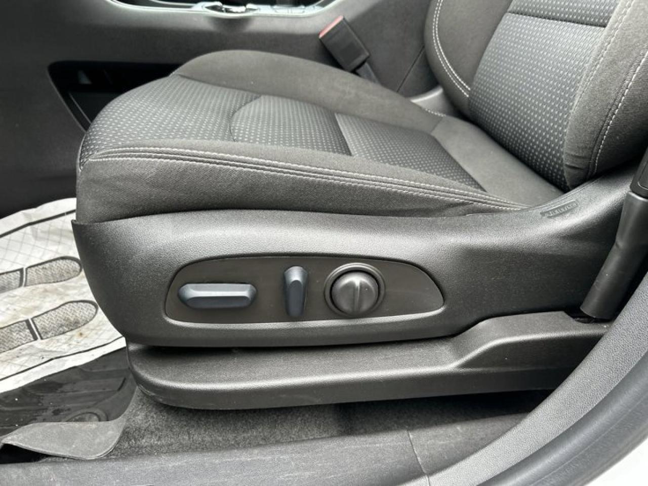 2023 GMC Terrain Elevation SLE AWD Photo