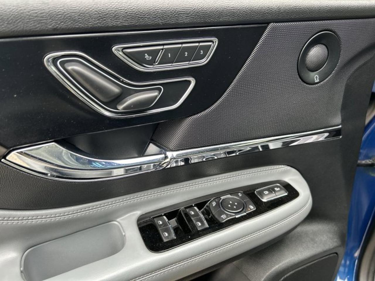 2021 Lincoln Corsair Reserve AWD | Panoramic Roof | 360 Camera | Remote Start |  AC Seats Photo