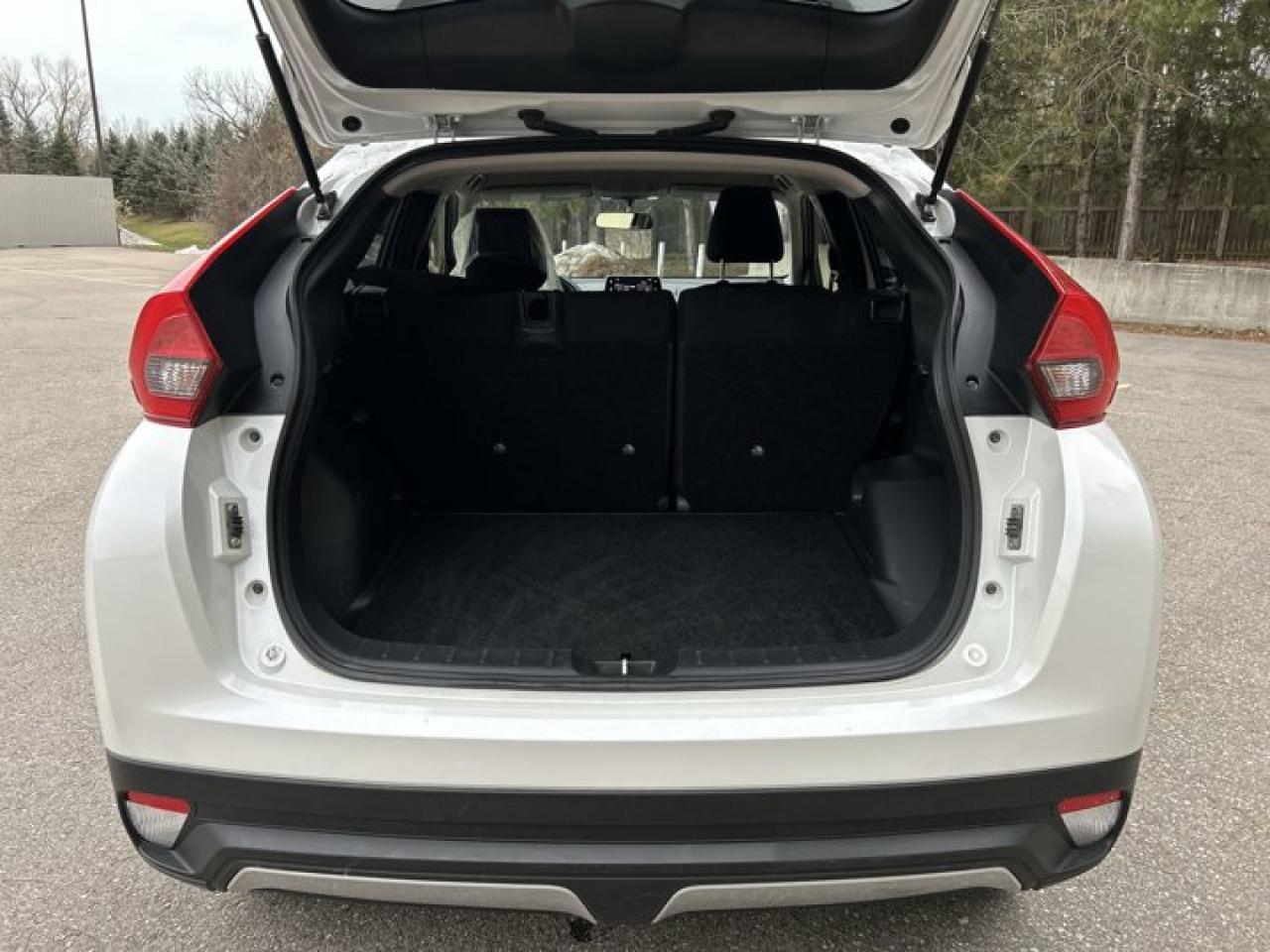 2020 Mitsubishi Eclipse Cross ES Photo