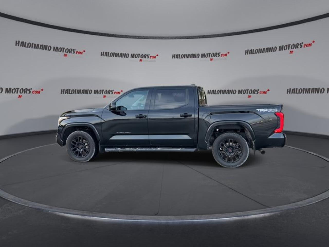 2023 Toyota Tundra SR5 TRD Sport 4X4 Crew Max Photo4