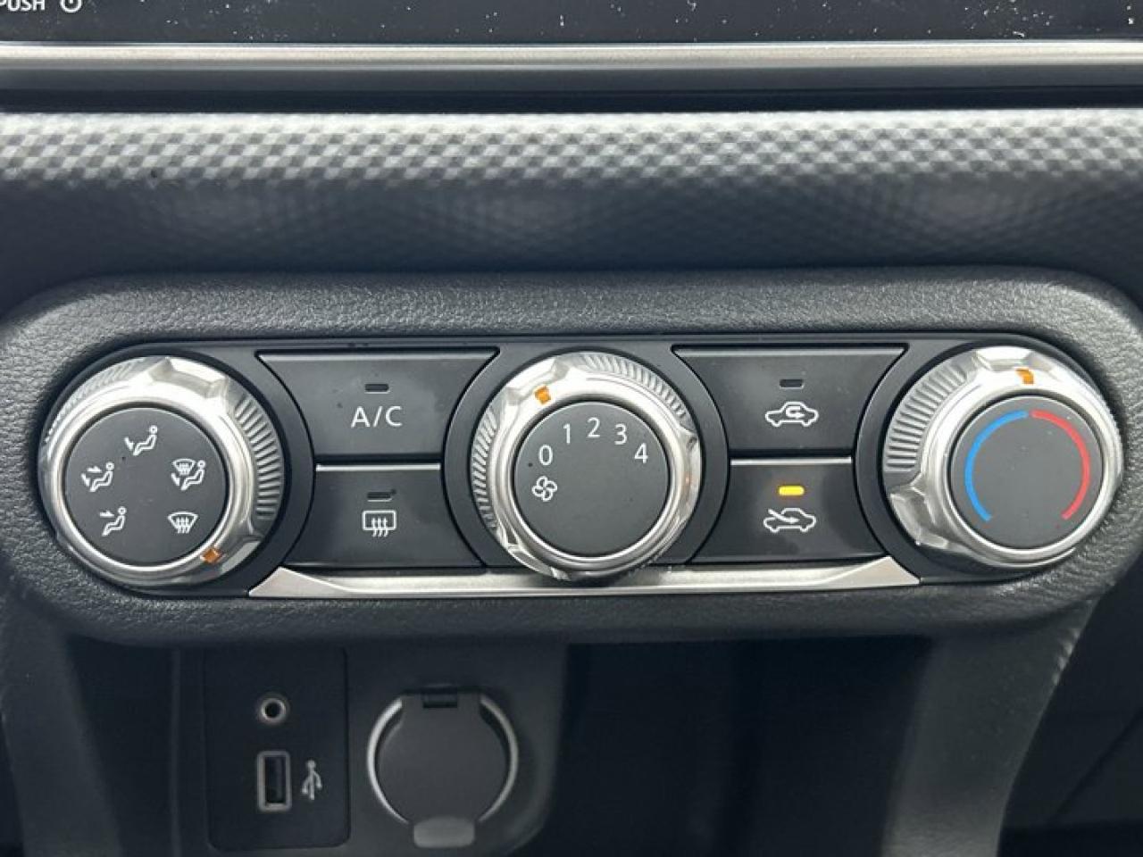 2024 Nissan Kicks S Photo