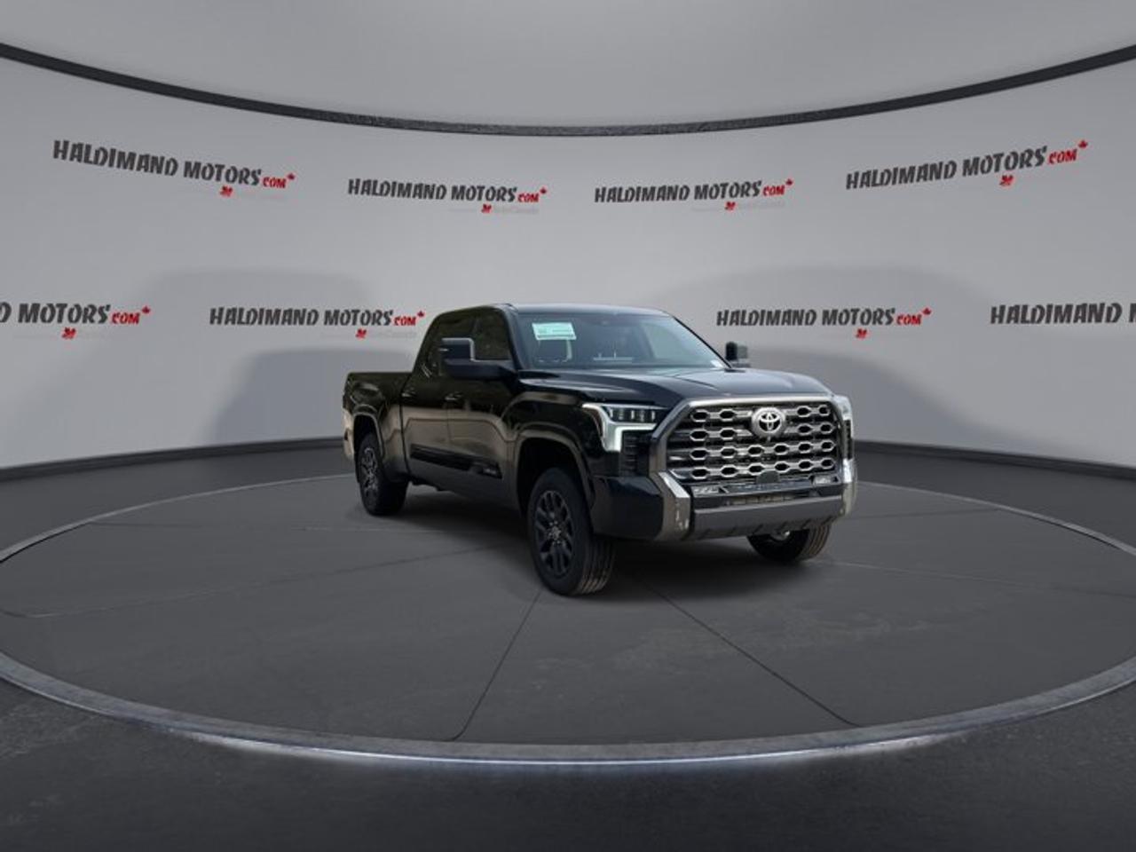 2022 Toyota Tundra Platinum 4X4 CrewMax 6.5ft Box Photo2