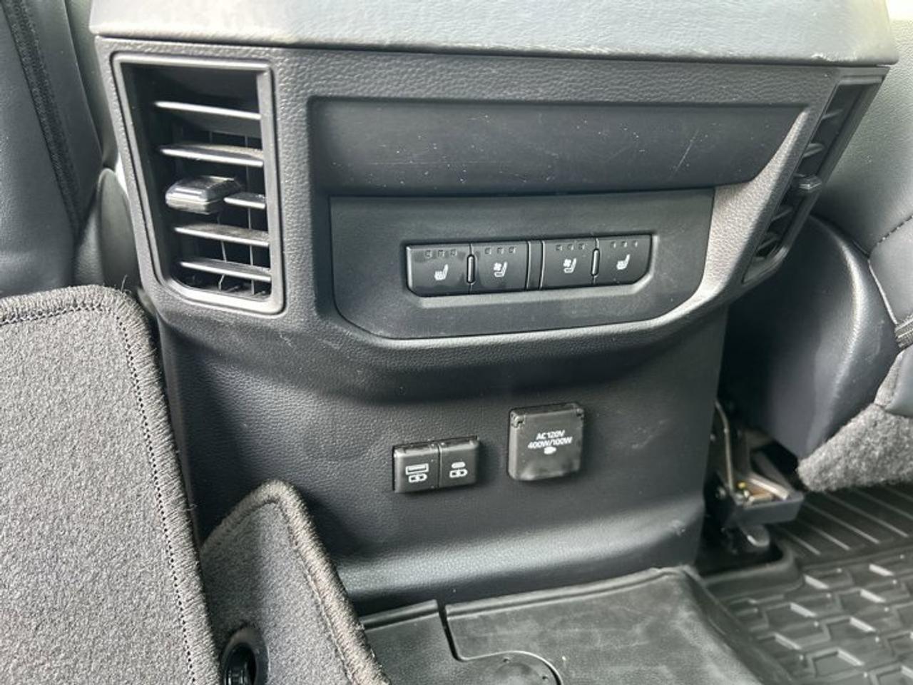 2022 Toyota Tundra Platinum 4X4 CrewMax 6.5ft Box Photo