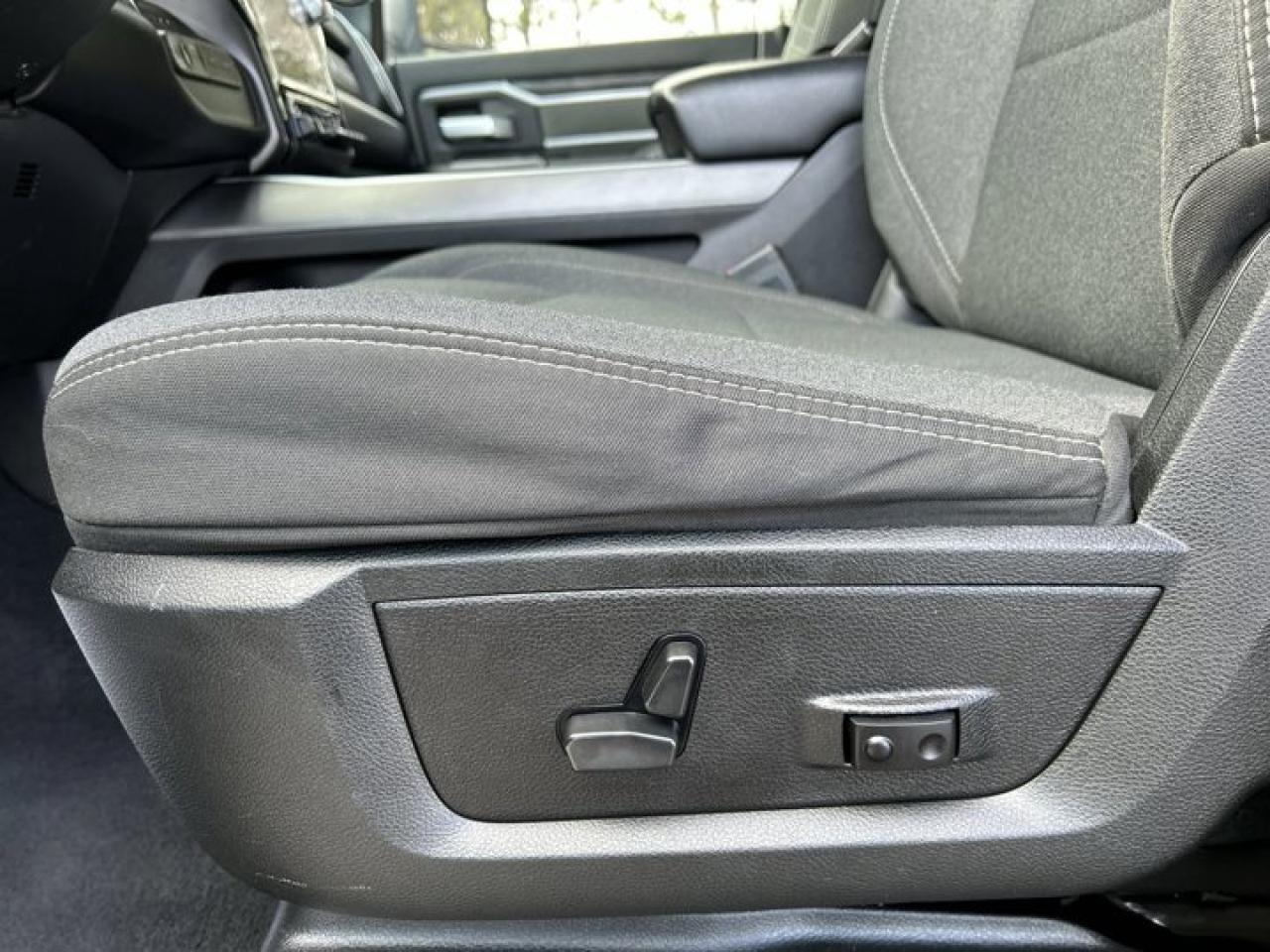 2023 RAM 2500 Big Horn Crew 4X4 Night Edition Photo