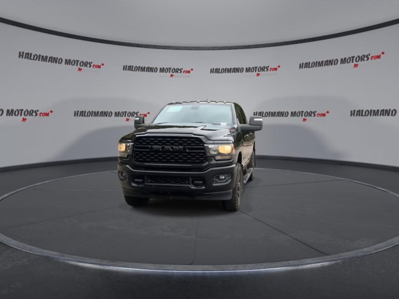 2023 RAM 2500 Big Horn Crew 4X4 Night Edition Photo2