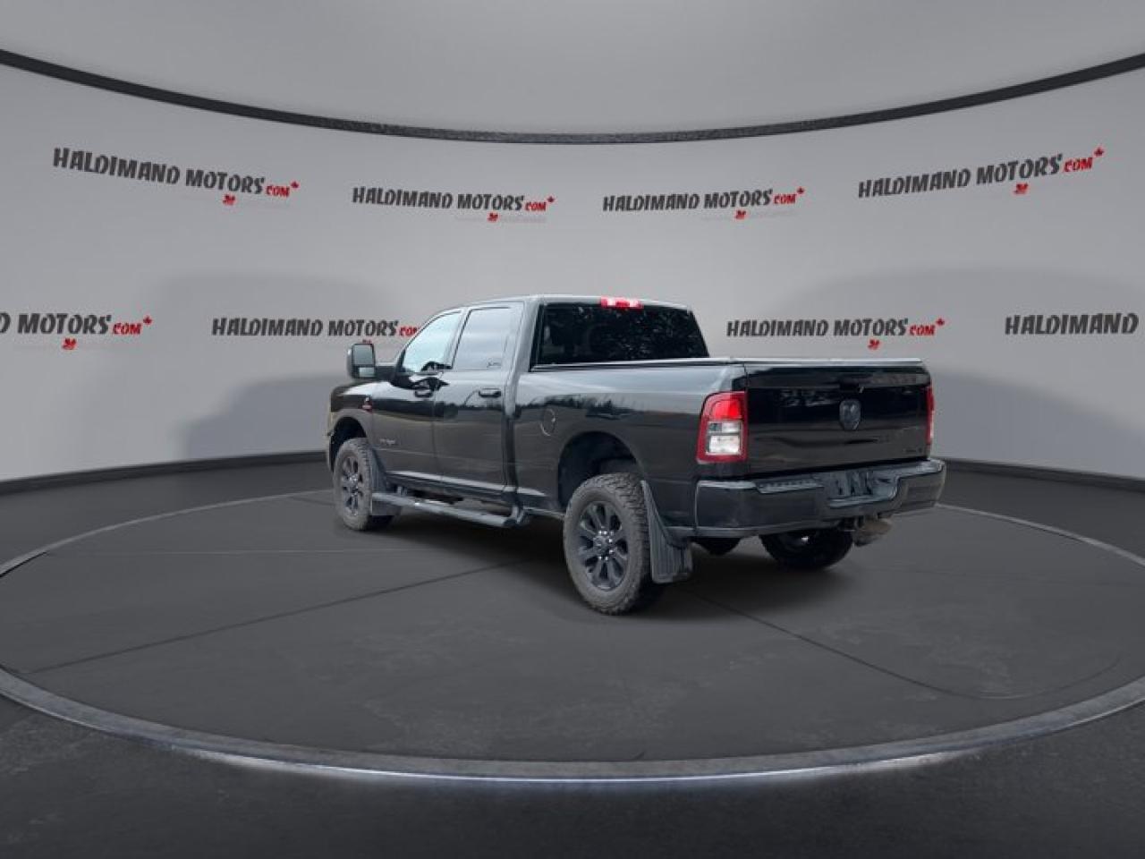 2023 RAM 2500 Big Horn Crew 4X4 Night Edition Photo