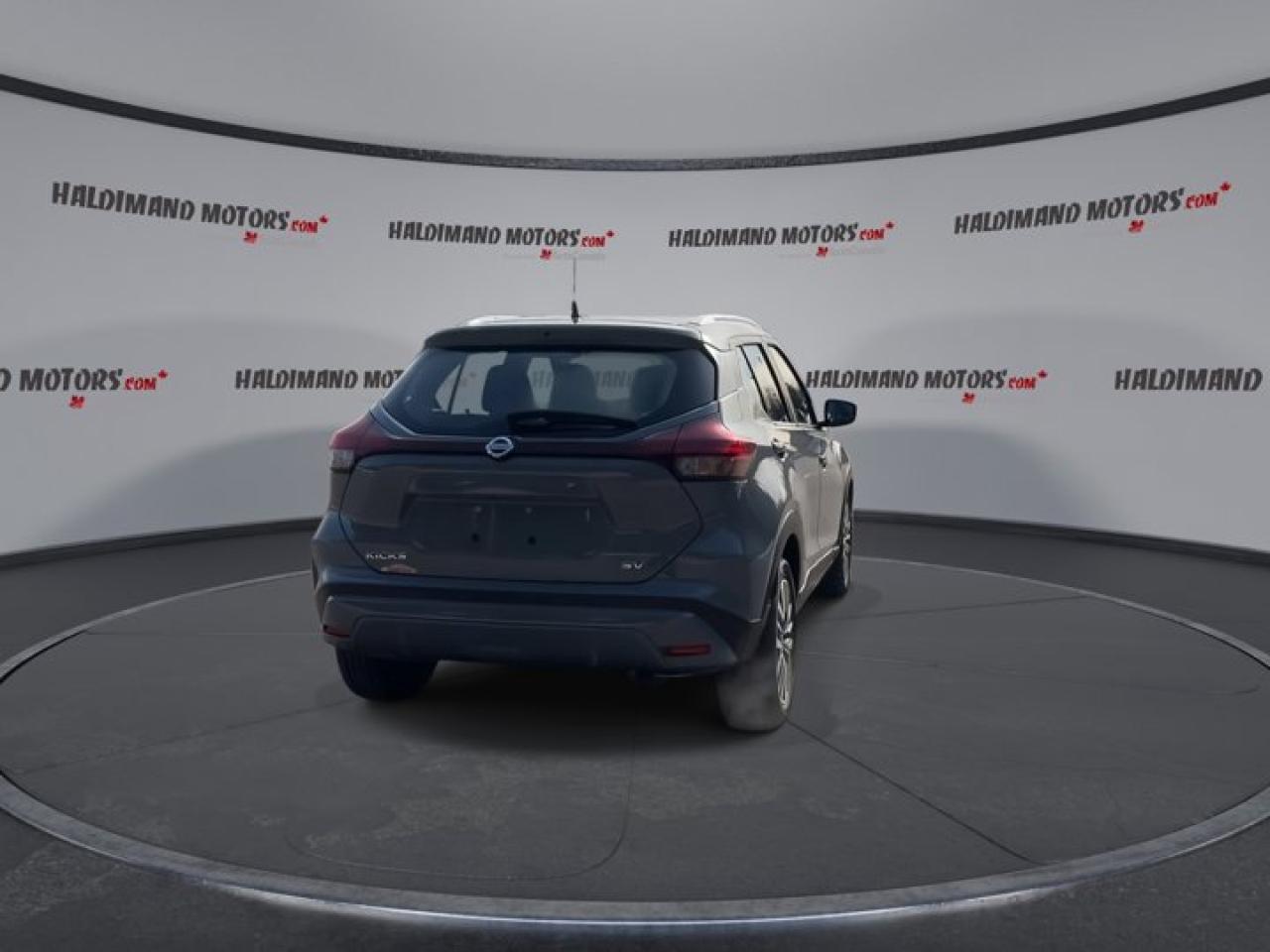 2021 Nissan Kicks SV Photo