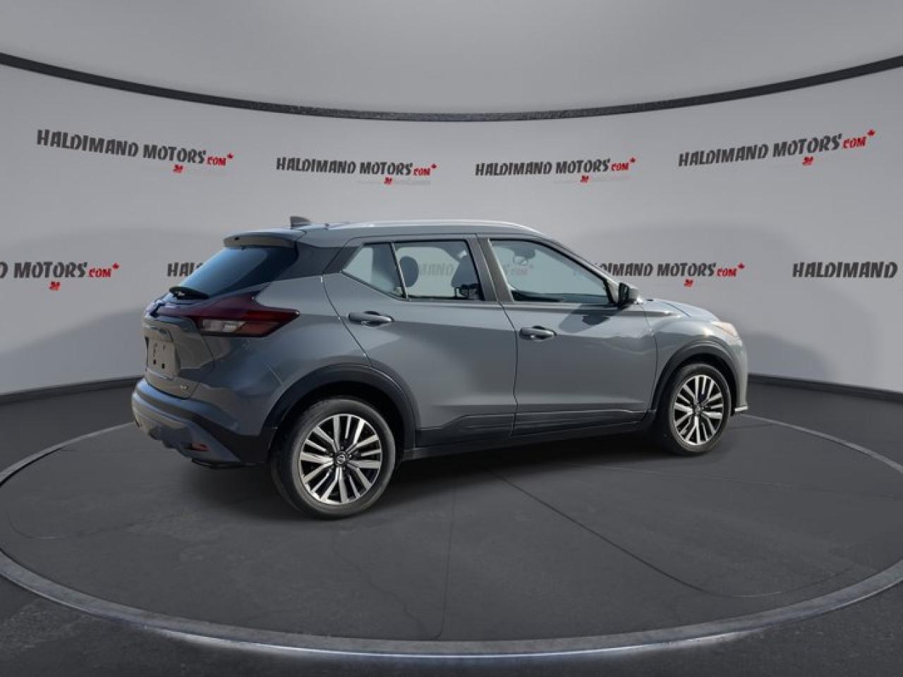 2021 Nissan Kicks SV Photo