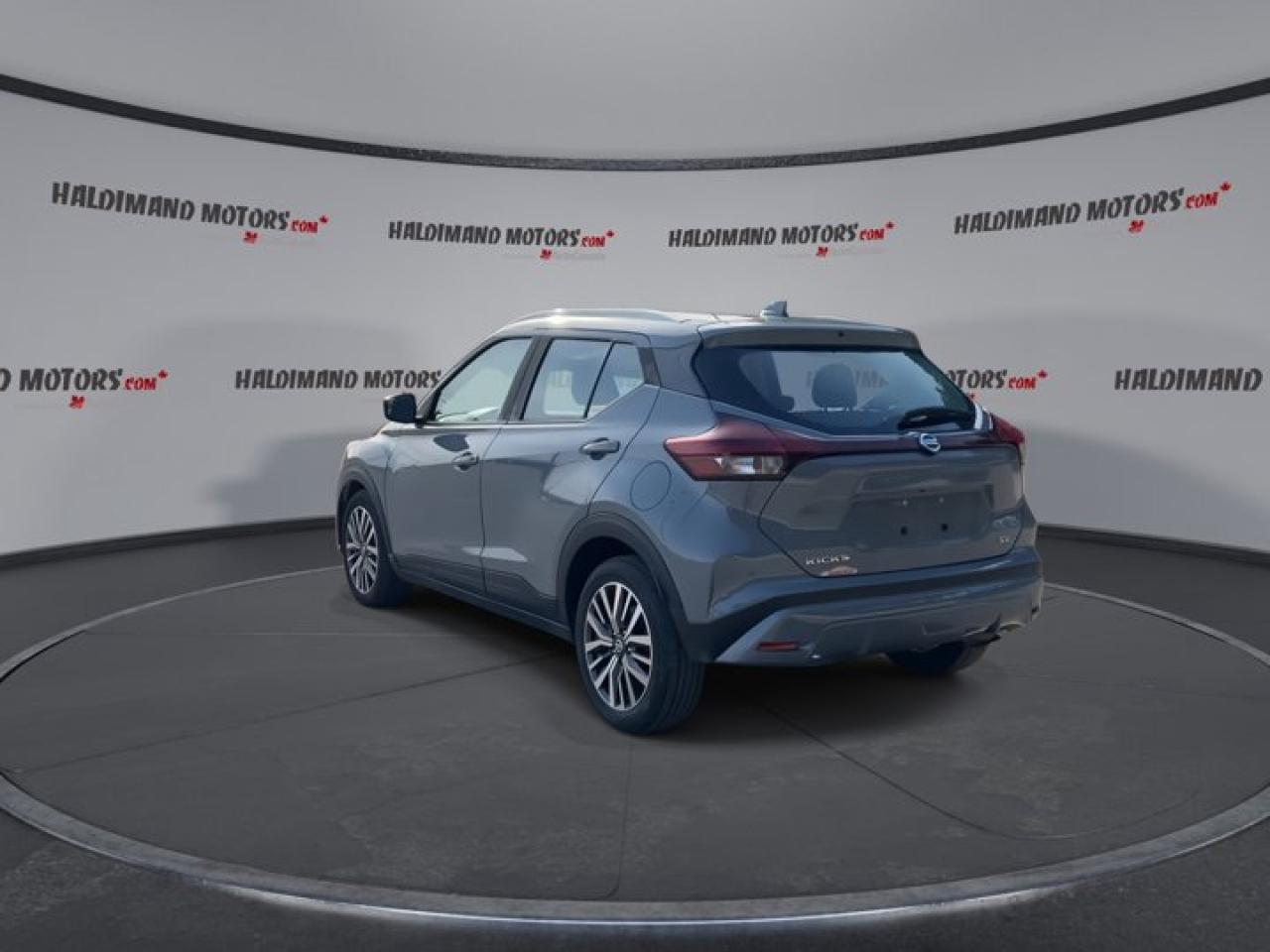2021 Nissan Kicks SV Photo