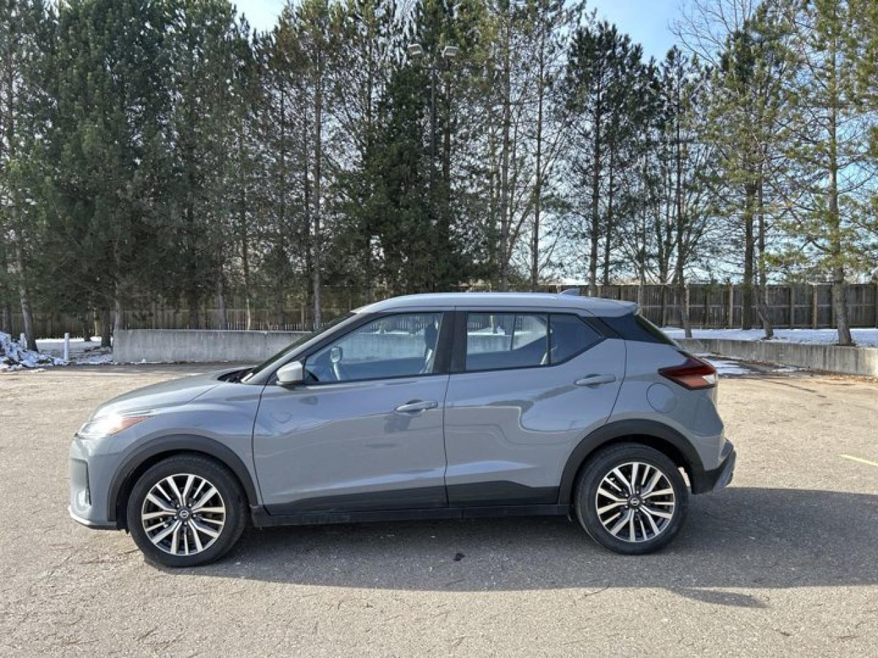 2021 Nissan Kicks SV Photo