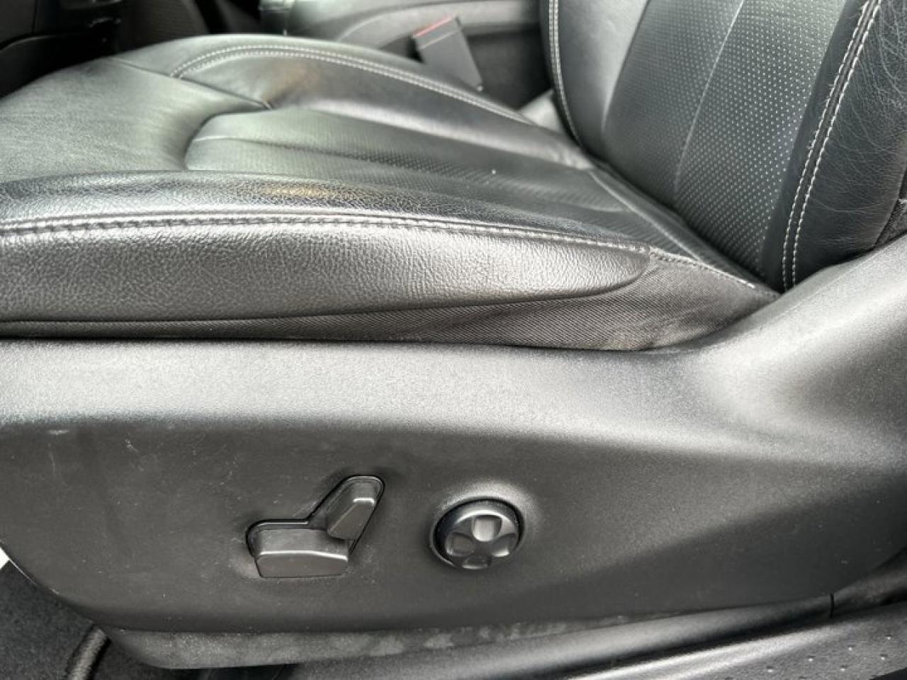 2022 Chrysler Pacifica Touring L | Panoramic Roof |  Leather Seats | Remote Start | Photo