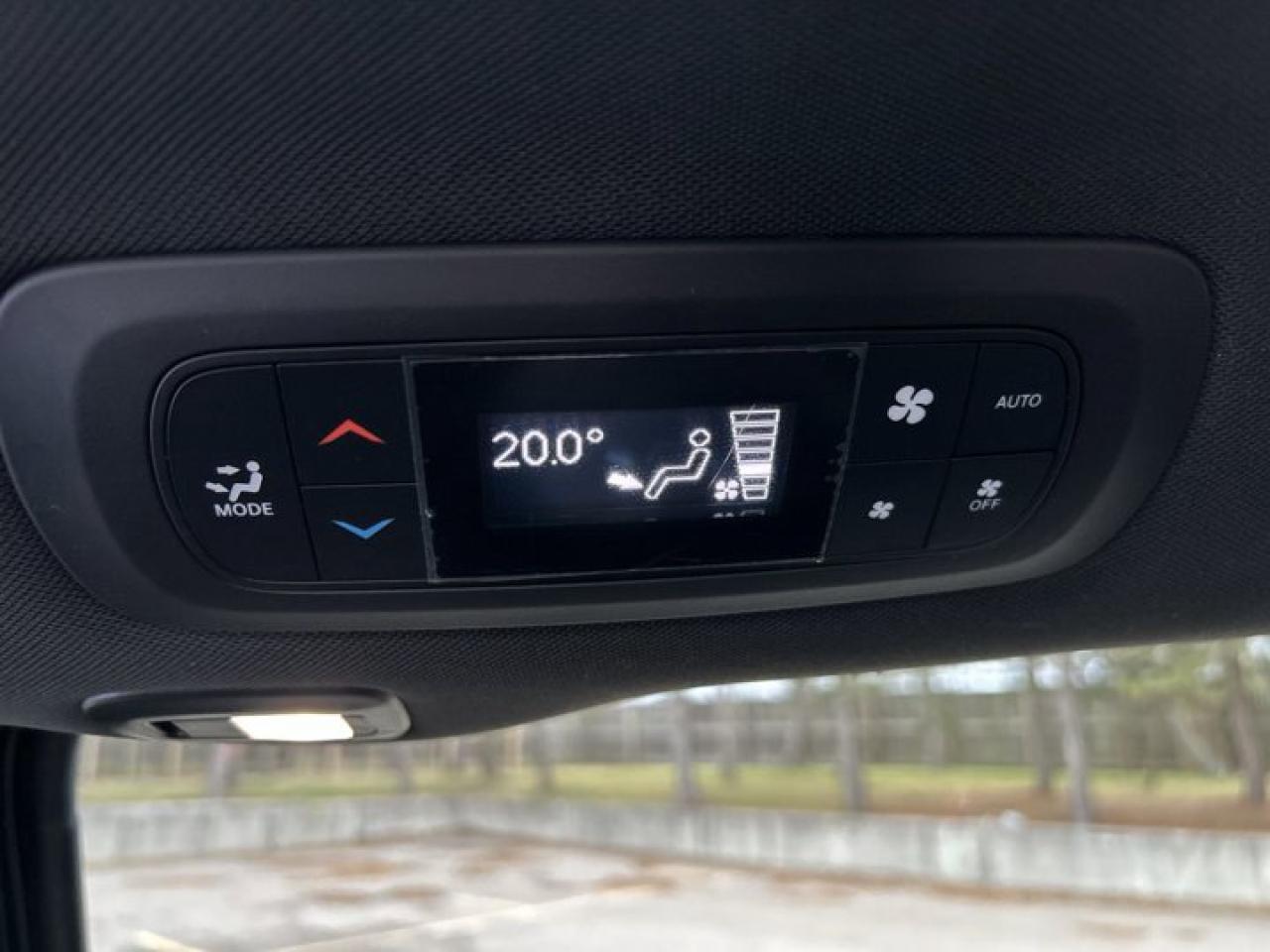 2022 Chrysler Pacifica Touring L | Panoramic Roof |  Leather Seats | Remote Start | Photo