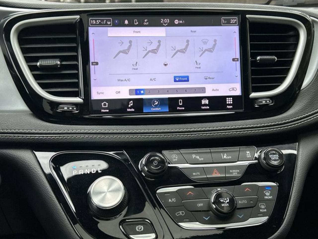 2022 Chrysler Pacifica Touring L | Panoramic Roof |  Leather Seats | Remote Start | Photo