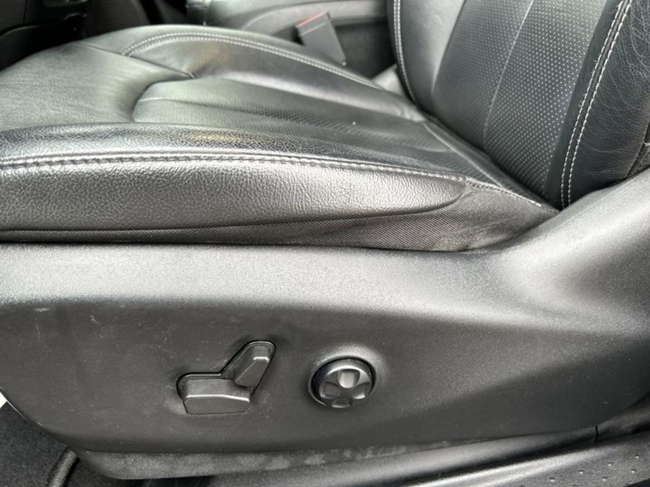 2022 Chrysler Pacifica Touring L | Panoramic Roof |  Leather Seats | Remote Start | Photo